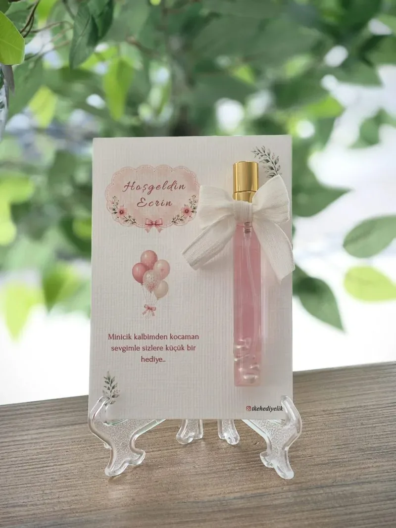 Kurdeleli Pembe Cam Şişe Sprey Kolonya – Kız Bebek Hediyeliği