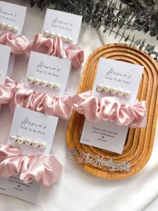 Saten Toka & Gümüş Maşalı Kalp İnci Toka – Kişiye Özel Bride To Be Hediyeliği